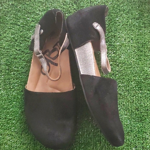 OTBT Kalamazoo Mary Jane Wedge Platform Shoes. Closed Heel & Toe Silver & Black - Picture 1 of 13